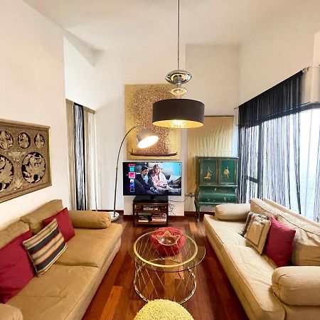 Atico En Plaza De La Constitucion 3 Bedrooms Malaga Exterior photo