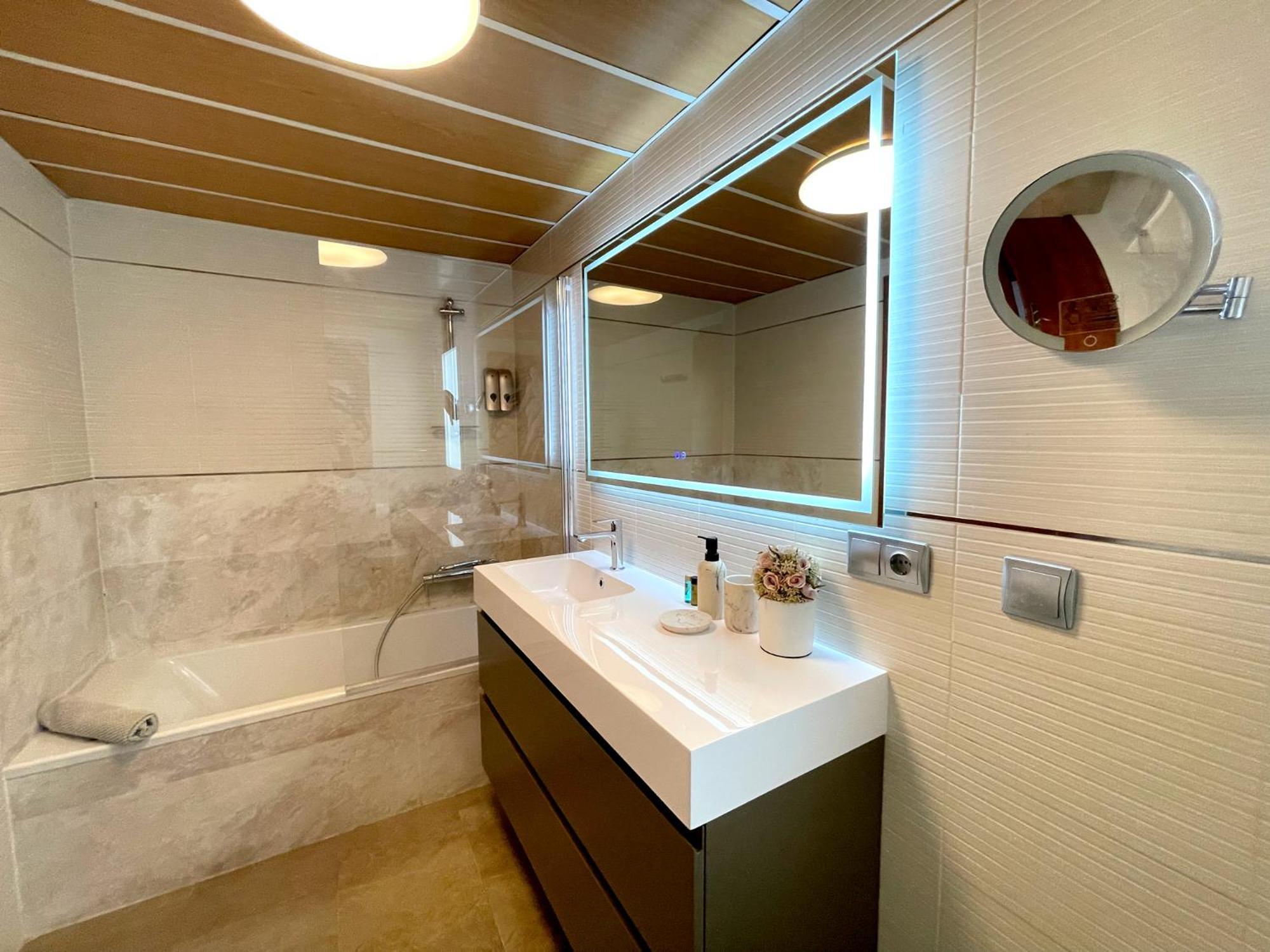 Atico En Plaza De La Constitucion 3 Bedrooms Malaga Exterior photo